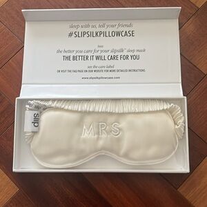 NEW! Slip silk pillowcase with “MRS” stitching - white